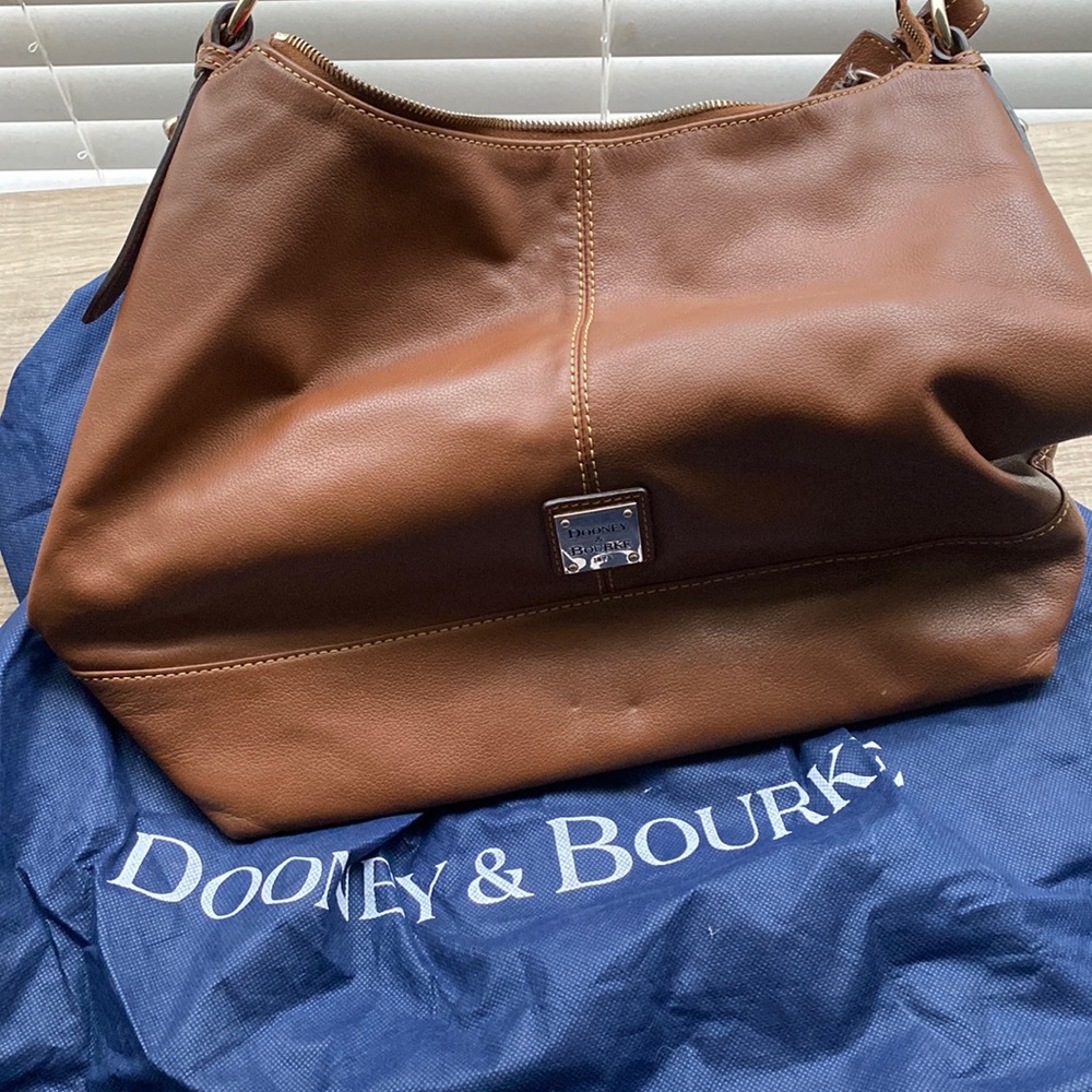 Dooney &Bourke hobo bag